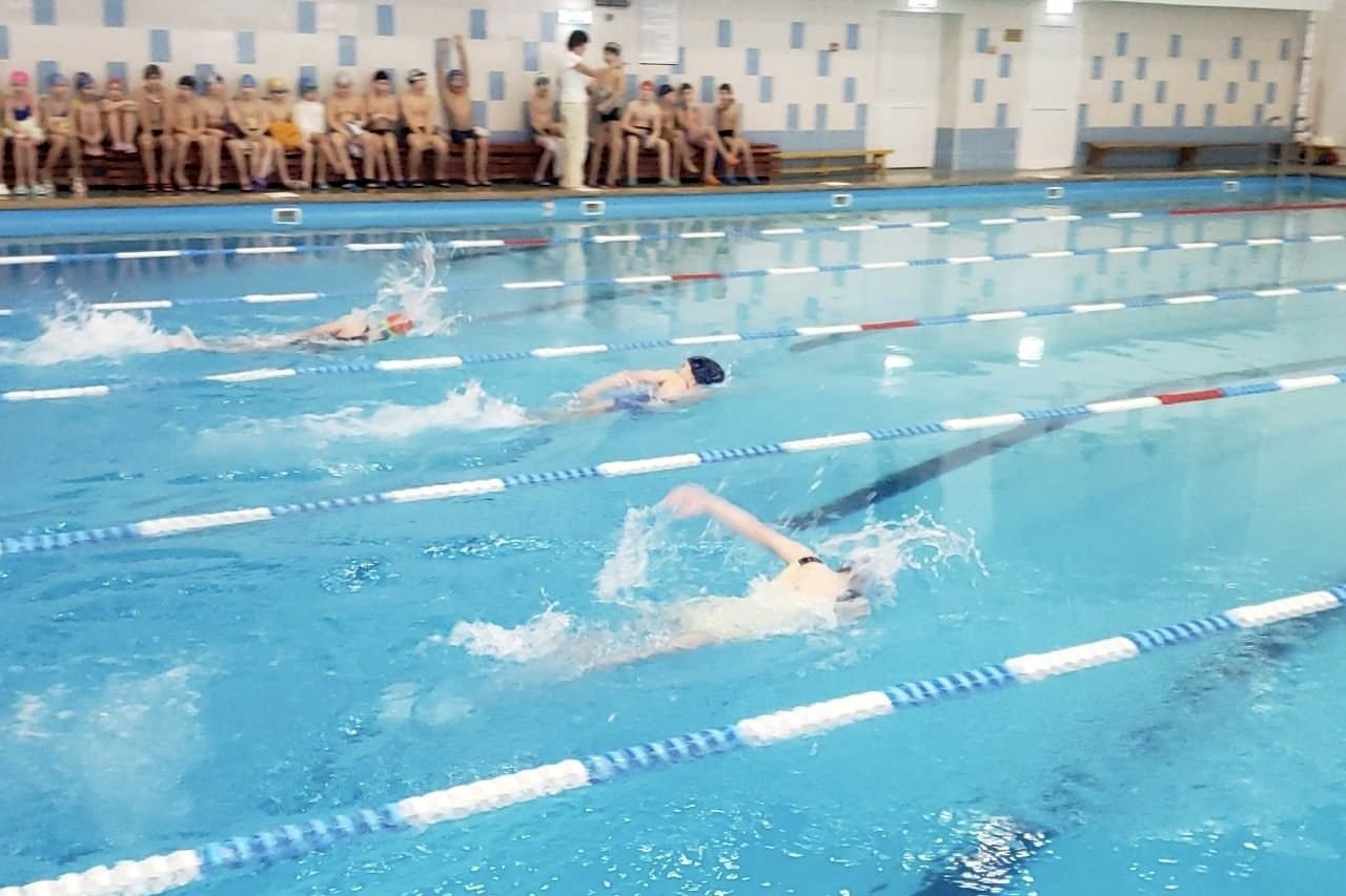 Спортивная школа «Юность» приглашает детей на бесплатные тренировки по плаванию