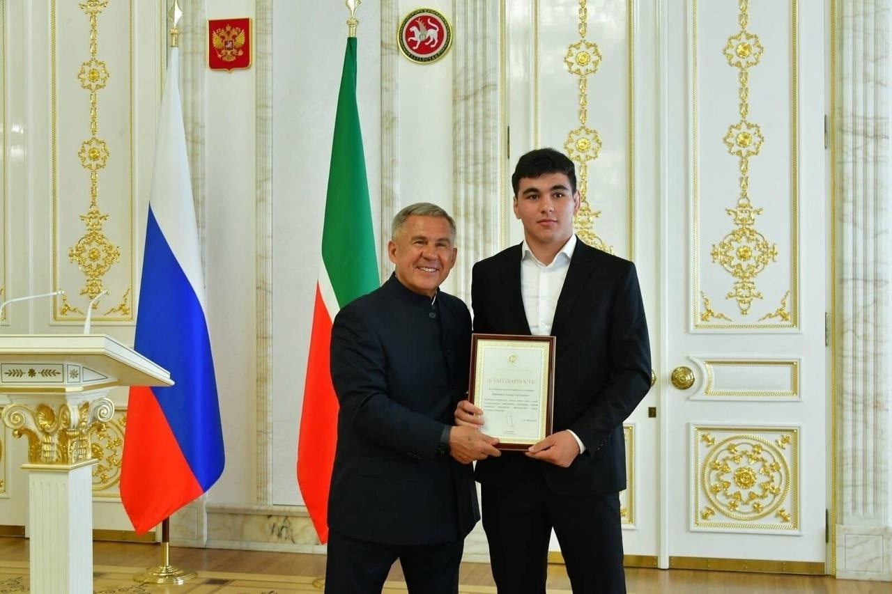 Спортсмен из Бугульмы Сеник Варданян удостоен благодарности Раиса Татарстана